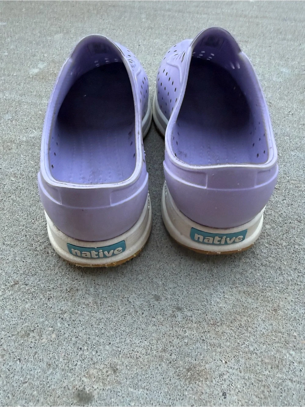 Native Shoes Kids' Robbie Sugarlite slip-on sneakers in a purple lavender J2